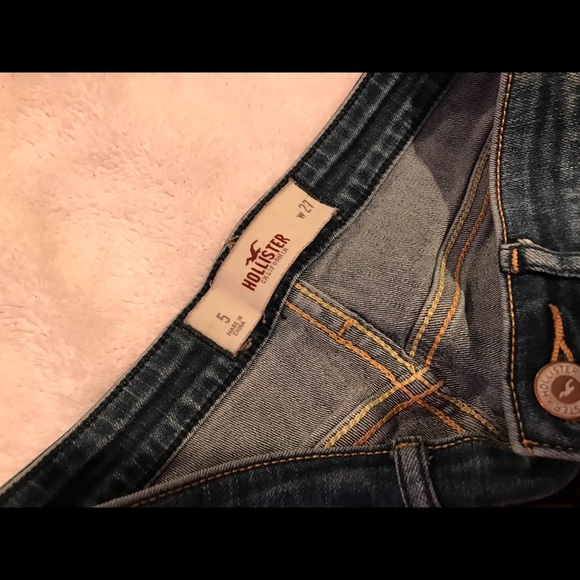 SALE!! 🎀❤️ Like new Hollister Skinny Jeans - Picture 3 of 4